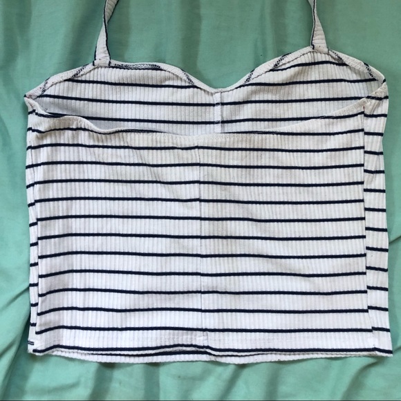 Striped Crop Top - Picture 2 of 3